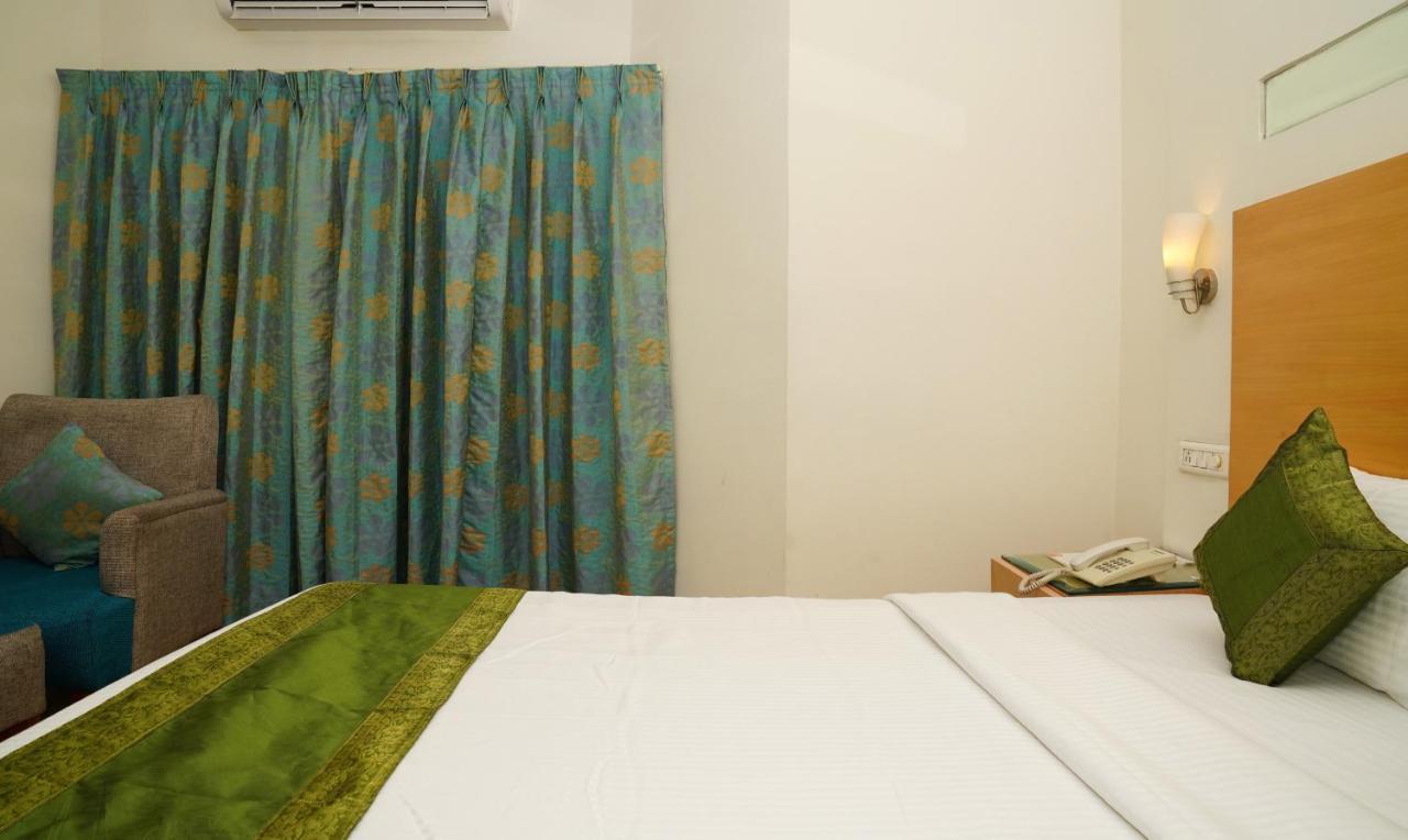 Oyster Suites Hyderabad Esterno foto