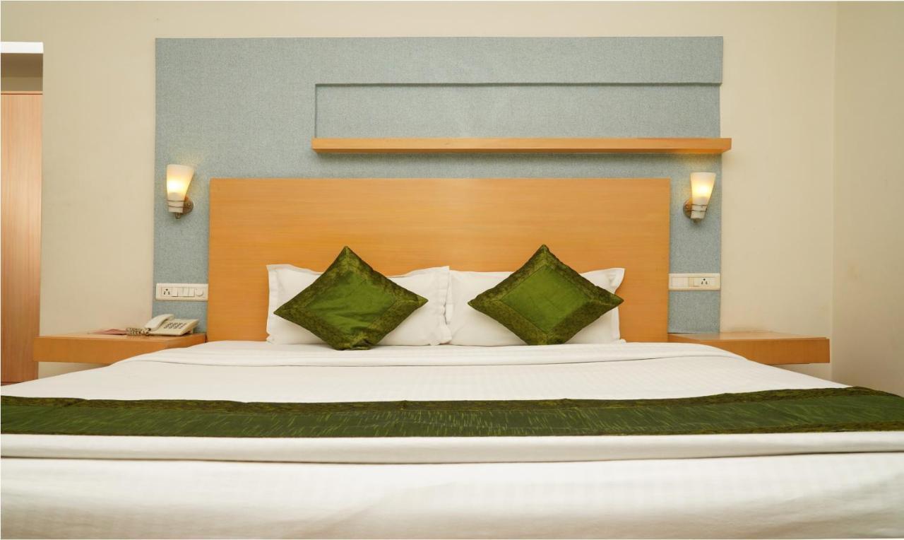 Oyster Suites Hyderabad Esterno foto