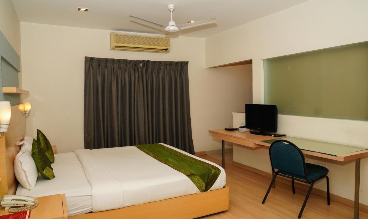 Oyster Suites Hyderabad Esterno foto