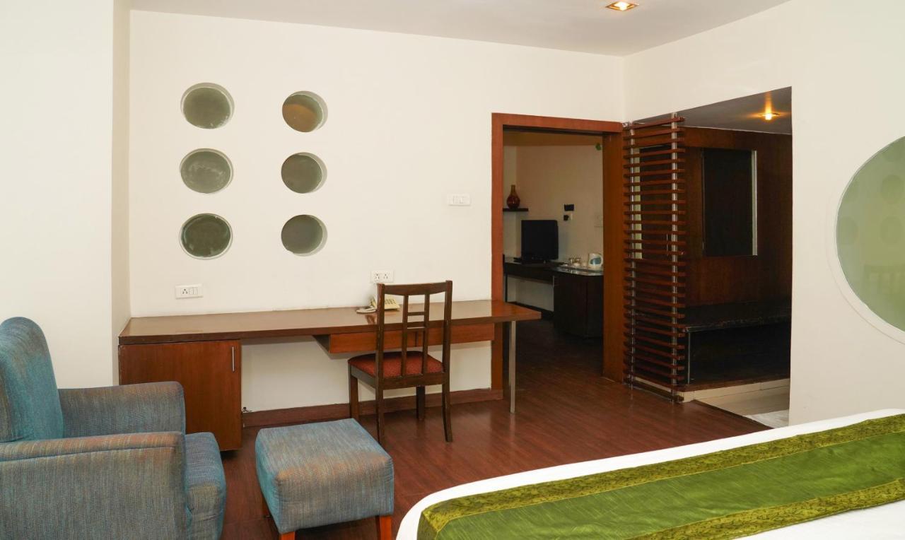 Oyster Suites Hyderabad Esterno foto