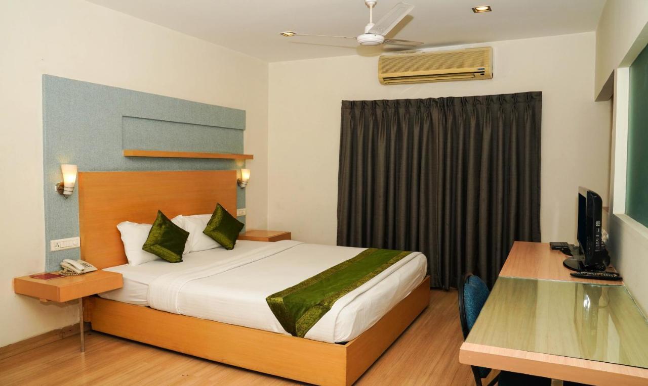 Oyster Suites Hyderabad Esterno foto