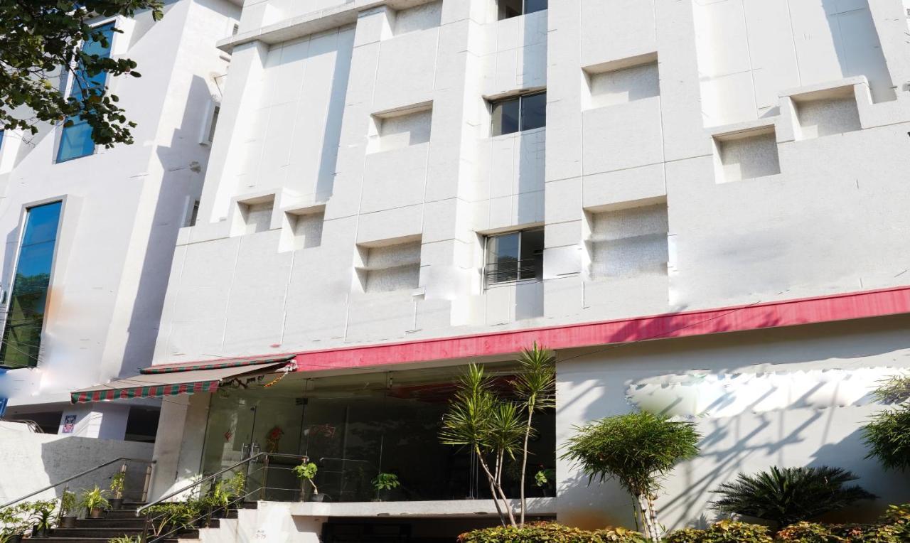 Oyster Suites Hyderabad Esterno foto